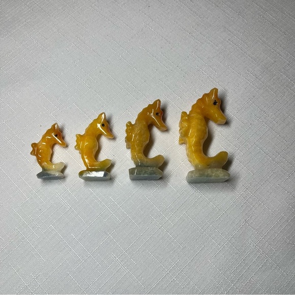 Vintage. Carved Onyx Seahorse family! Perfect to display. - Picture 4 of 6